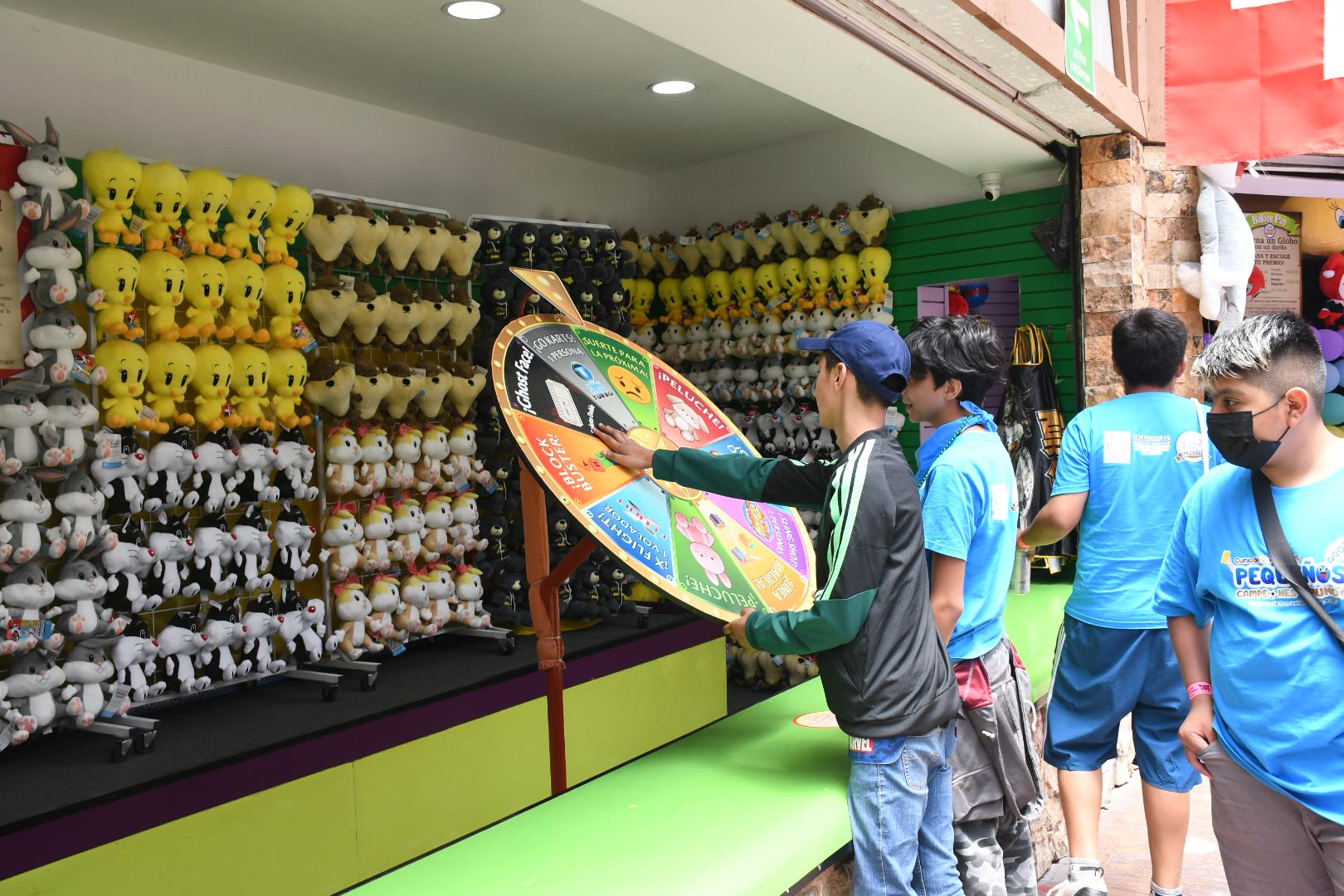 Curso de Verano 2026, Visita a Six Flags México